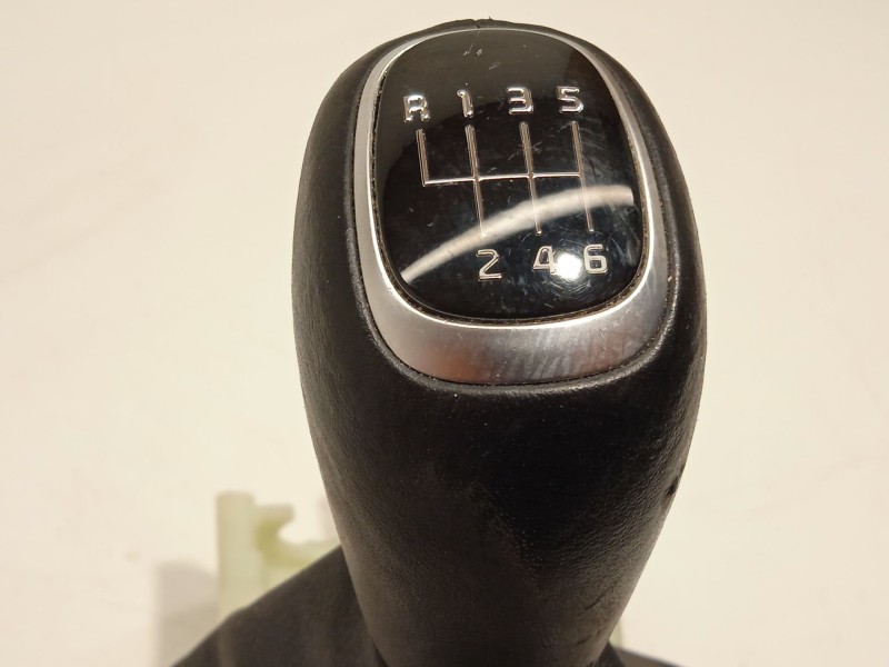 Recambio de palanca cambio para kia xceed (cd) 1.5 t-gdi referencia OEM IAM 43700J7115WK  