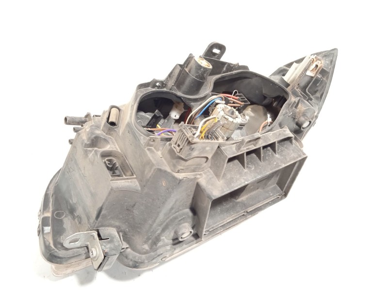 Recambio de faro derecho para bmw 1 (e87) 118 d referencia OEM IAM 63126924486  