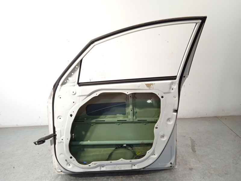 Recambio de puerta delantera derecha para kia carens iv 1.7 crdi referencia OEM IAM 76004A4000  