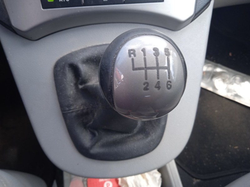 kia carens iii monospace (un) del año 2009