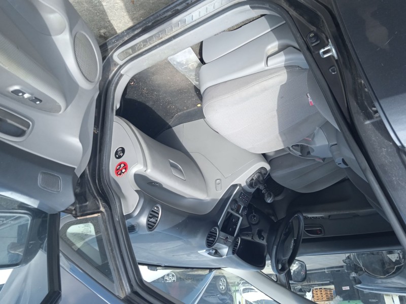 kia carens iii monospace (un) del año 2009