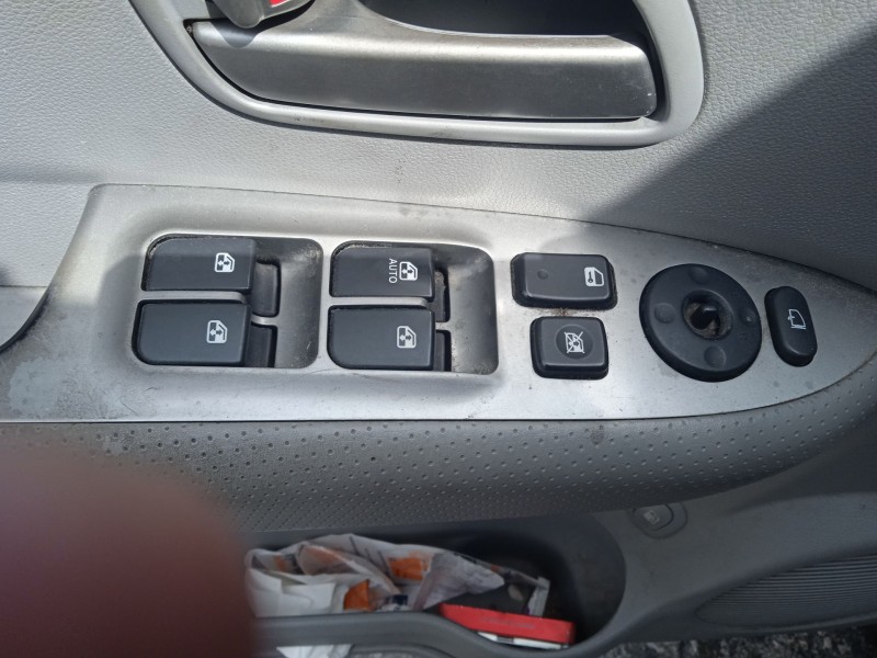 kia carens iii monospace (un) del año 2009