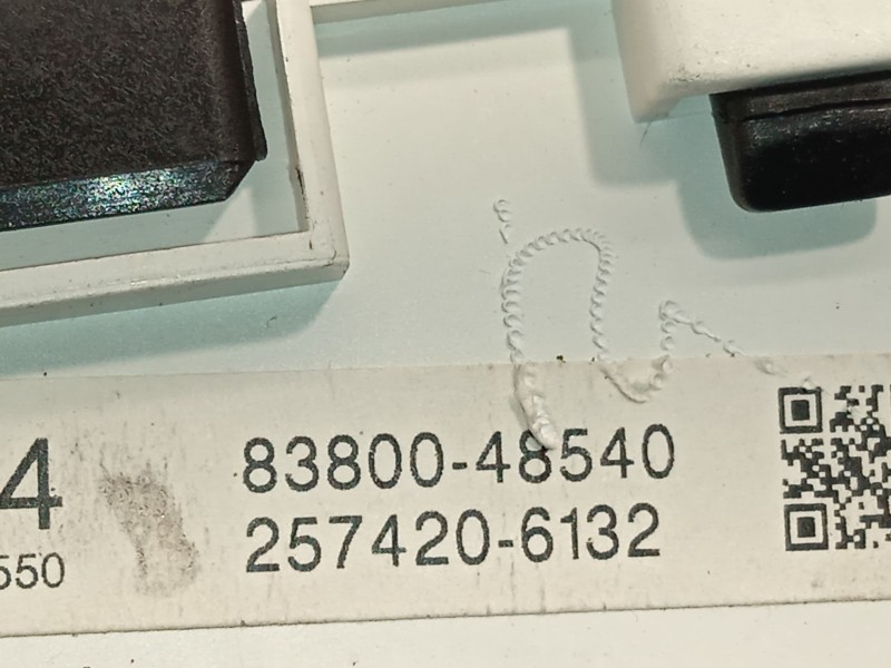 Recambio de cuadro instrumentos para lexus rx (_u3_) 400h (mhu38_) referencia OEM IAM 8380048540  2574206132