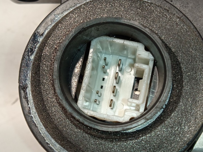 Recambio de cerradura puerta trasera izquierda para lexus rx (_u3_) 400h (mhu38_) referencia OEM IAM 6906060070  