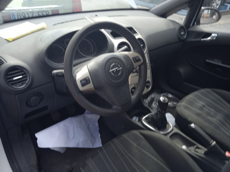 opel corsa d (s07) del año 2006