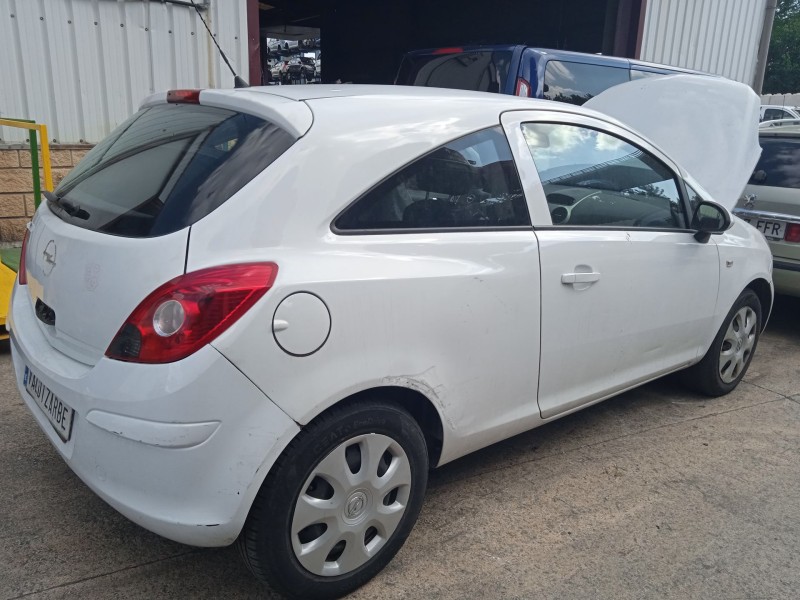 opel corsa d (s07) del año 2006