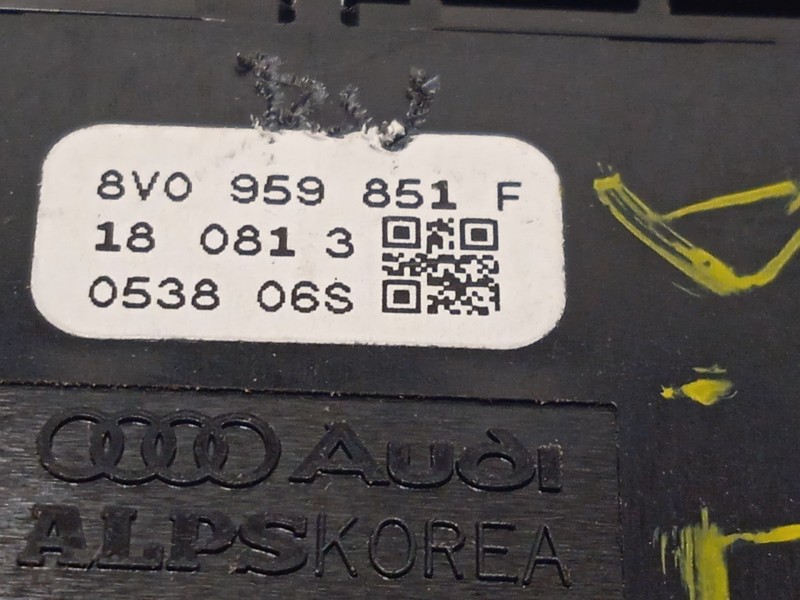 Recambio de mando elevalunas delantero izquierdo para audi q2 (gab) 1.6 tdi referencia OEM IAM 8V0959851F  