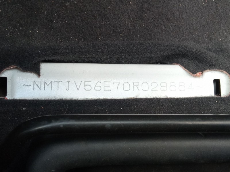 toyota auris (_e15_) del año 2008