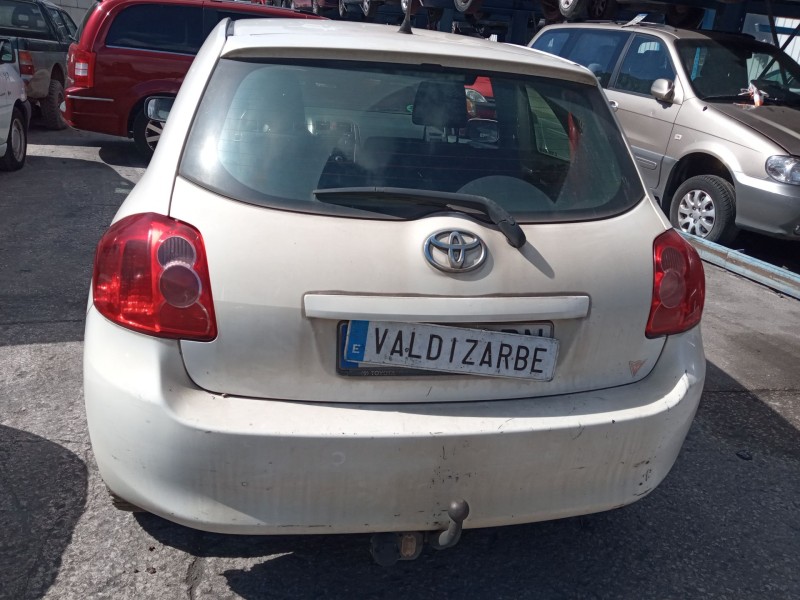 toyota auris (_e15_) del año 2008