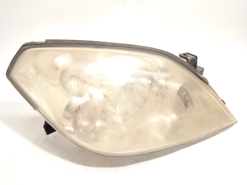 Recambio de faro derecho para nissan primera (p12) 1.6 referencia OEM IAM 26010AU80B  