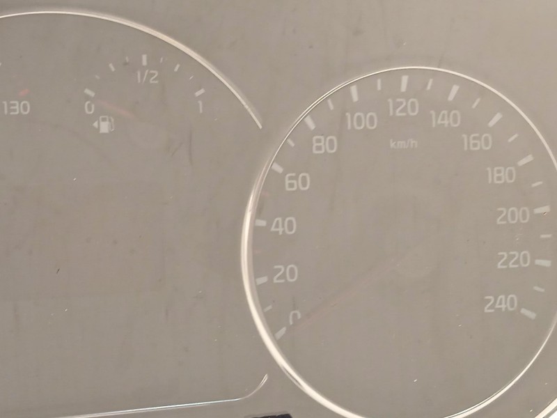 Recambio de cuadro instrumentos para kia carens iv 1.7 crdi referencia OEM IAM 94023A4210  11003532000Q