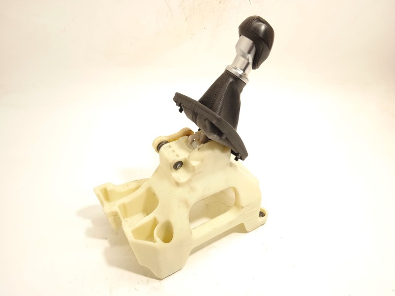 Recambio de palanca cambio para kia carens iv 1.7 crdi referencia OEM IAM 43700A4010  