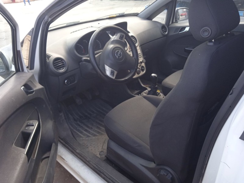 opel corsa d (s07) del año 2010