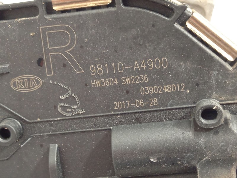 Recambio de motor limpia delantero para kia carens iv 1.7 crdi referencia OEM IAM 98110A4900  0390248012