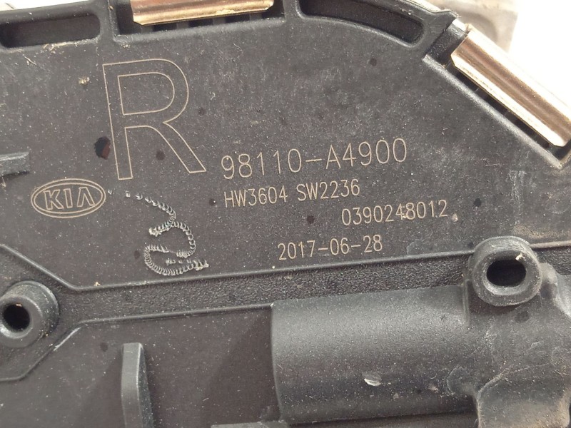 Recambio de motor limpia delantero para kia carens iv 1.7 crdi referencia OEM IAM 98110A4900  0390248012