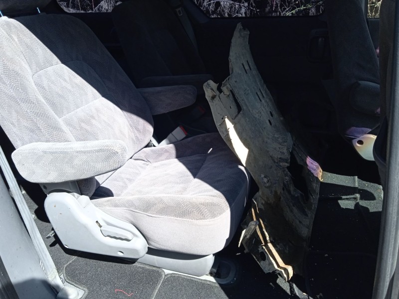 kia carnival ii (gq) del año 2003