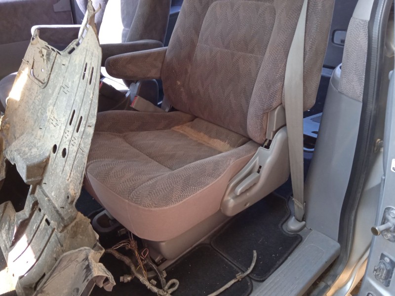 kia carnival ii (gq) del año 2003