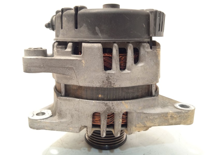 Recambio de alternador para kia cee´d (jd) 1.6 crdi 110 referencia OEM IAM 373002A850  2611067