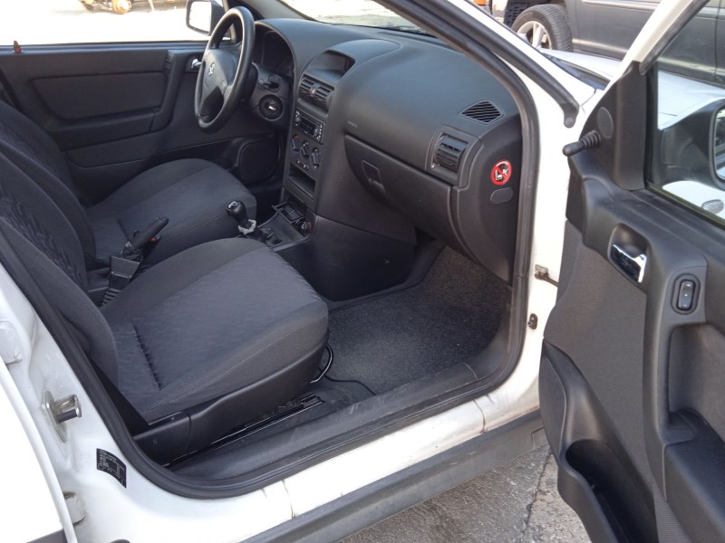 opel astra g hatchback (t98) del año 2002