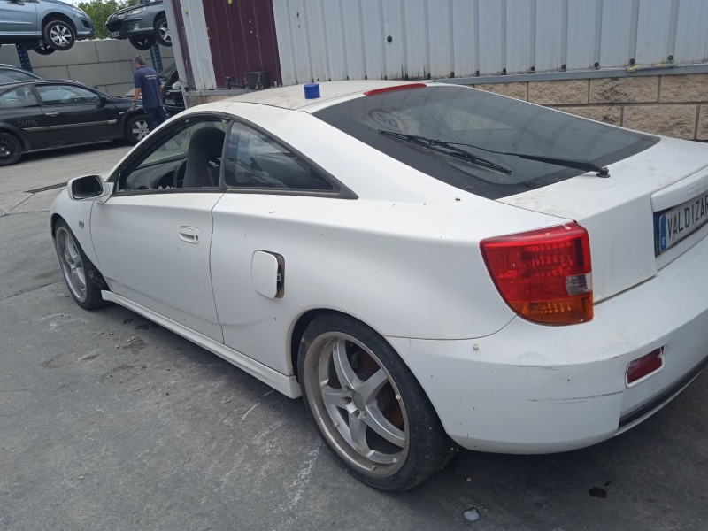 toyota celica coupé (_t23_) del año 2000