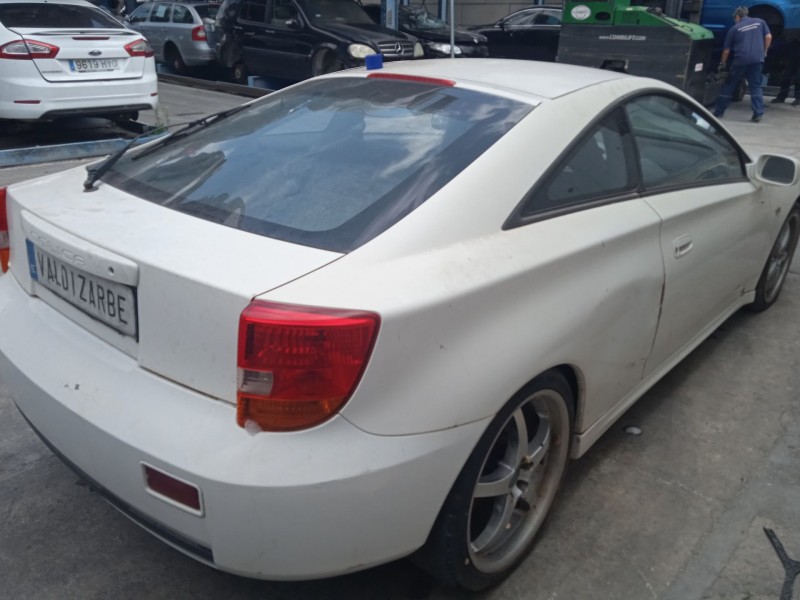 toyota celica coupé (_t23_) del año 2000