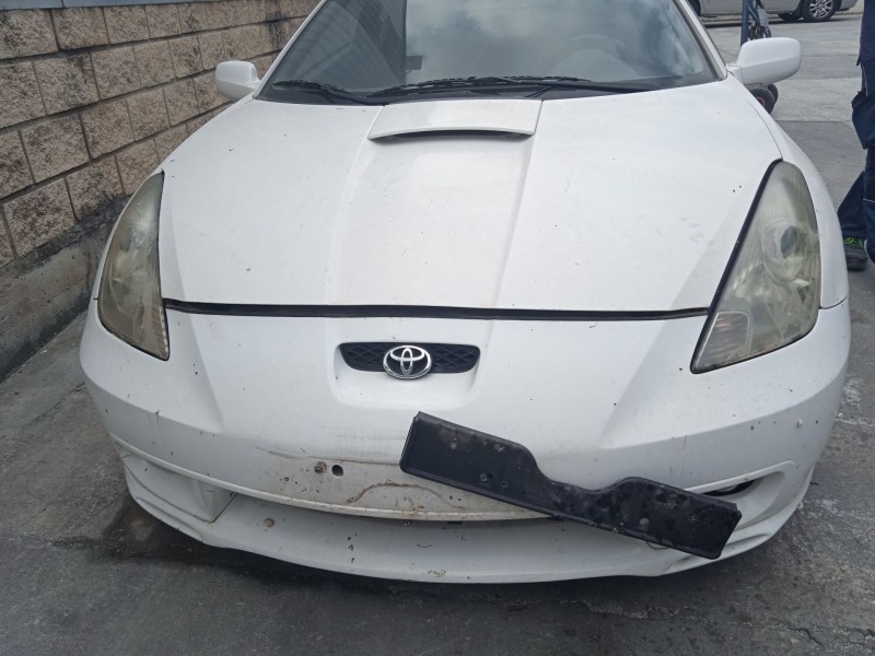 toyota celica coupé (_t23_) del año 2000