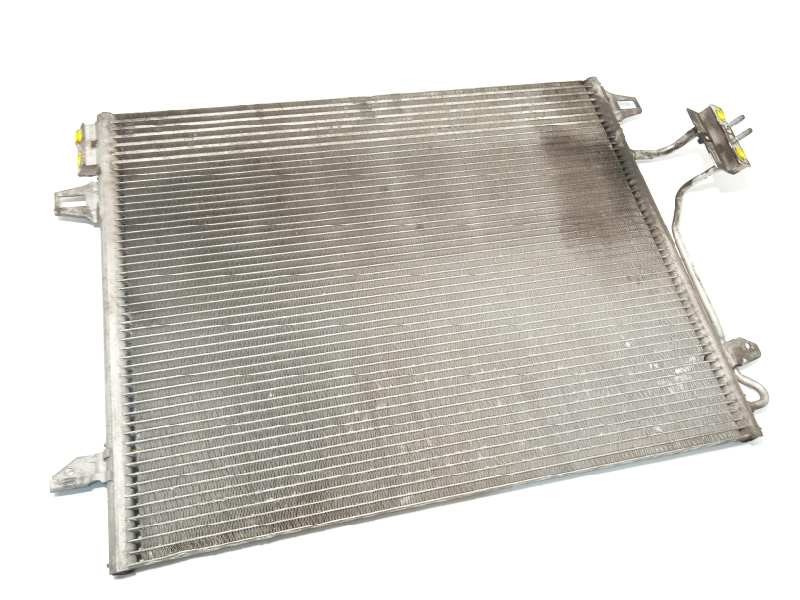 CONDENSADOR / RADIADOR AIRE ACONDICIONADO 04677782AA 