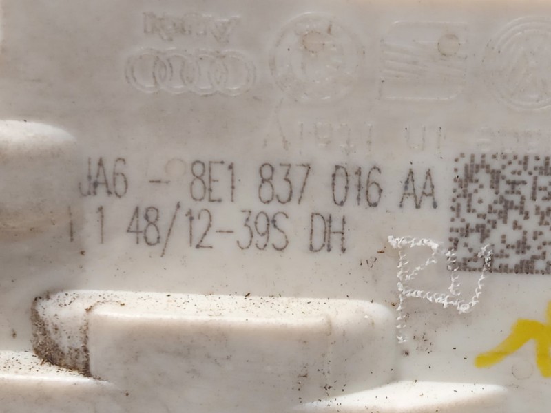 Recambio de cerradura puerta delantera derecha para seat exeo st (3r5) 2.0 tdi referencia OEM IAM 8E1837016AA  