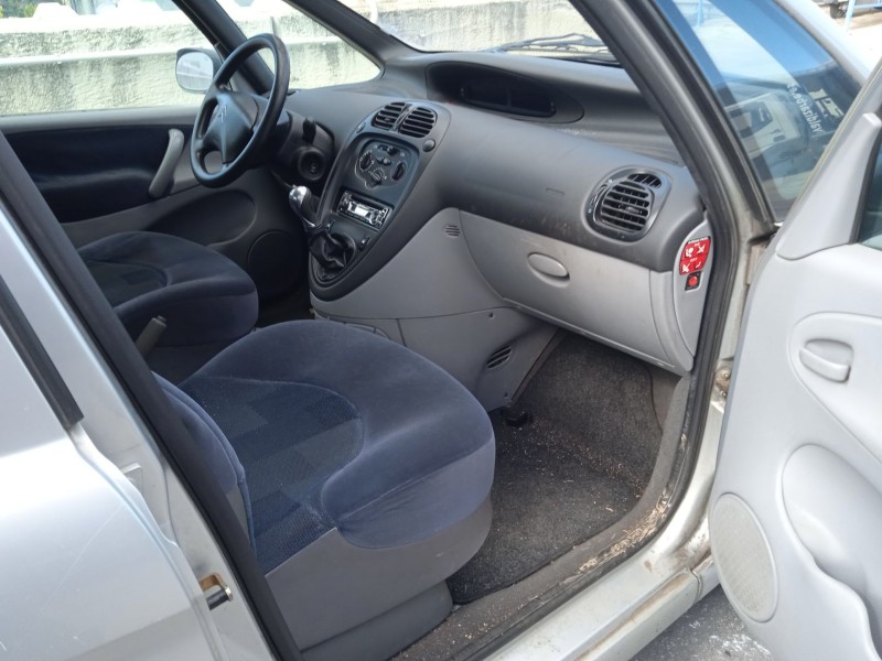 citroën xsara picasso (n68) del año 2004