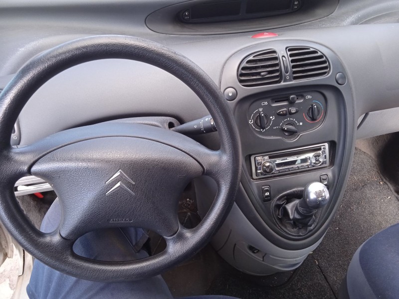 citroën xsara picasso (n68) del año 2004