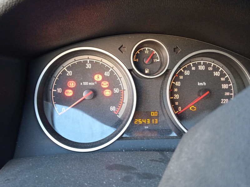 opel astra h (a04) del año 2007