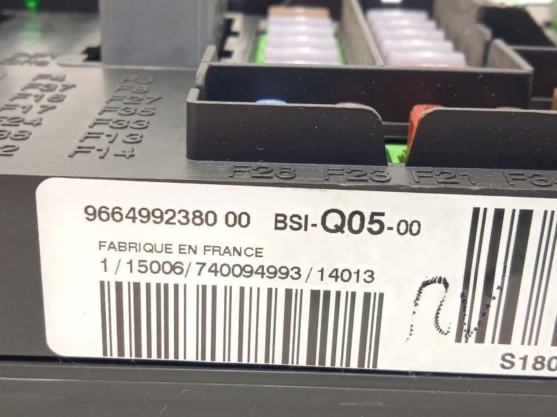 Recambio de caja reles / fusibles para citroën ds5 1.6 hdi 115 referencia OEM IAM 9664992380 1608181180 