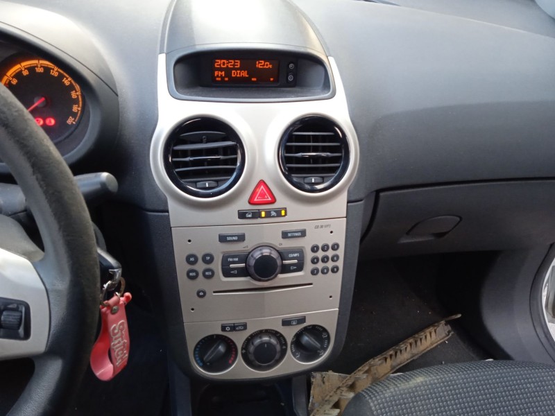 opel corsa d (s07) del año 2009
