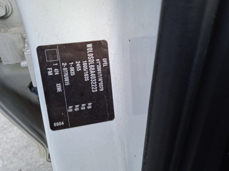 opel corsa d (s07) del año 2009