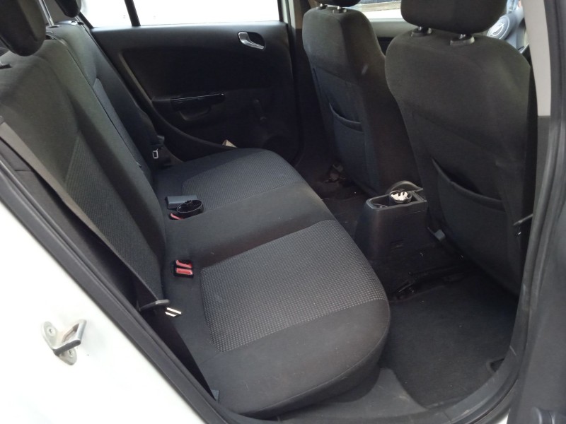 opel corsa d (s07) del año 2009