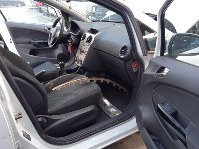 opel corsa d (s07) del año 2009