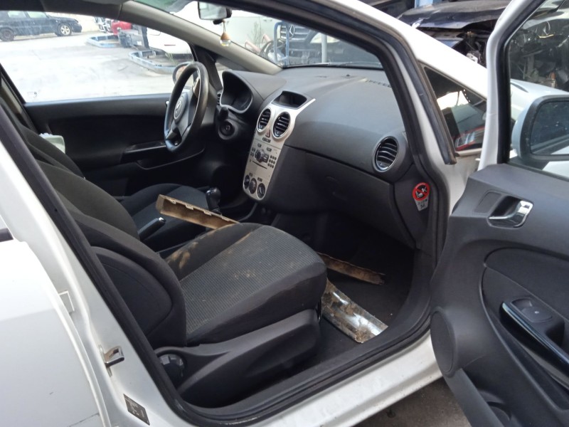 opel corsa d (s07) del año 2009