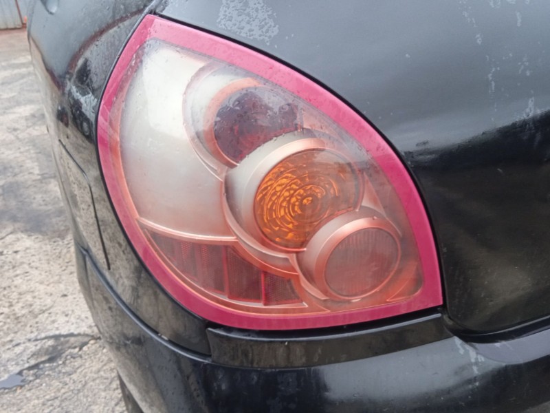 nissan almera ii hatchback (n16) del año 2004