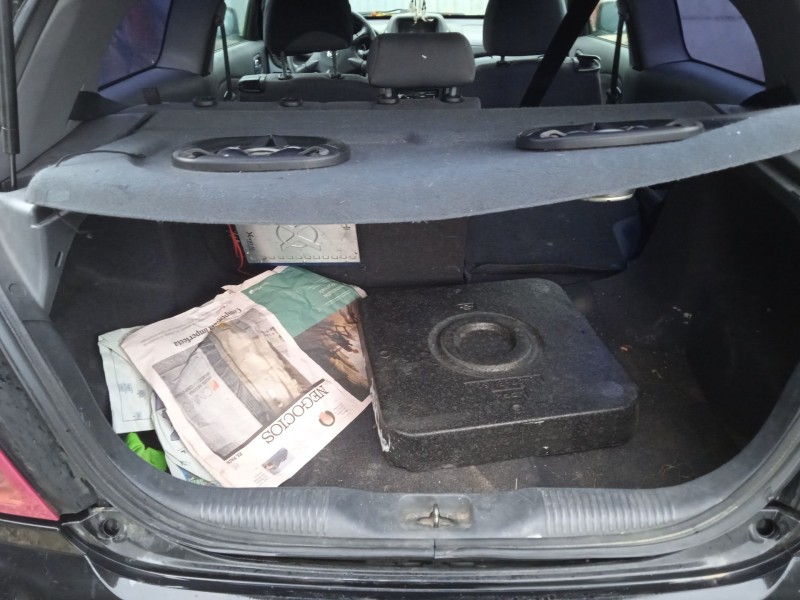 nissan almera ii hatchback (n16) del año 2004