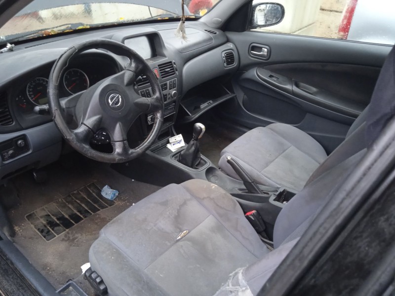 nissan almera ii hatchback (n16) del año 2004