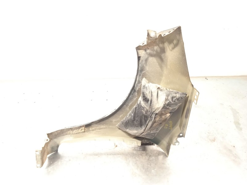 Recambio de aleta delantera derecha para ford fiesta vi (cb1, ccn) 1.25 referencia OEM IAM 1777180  