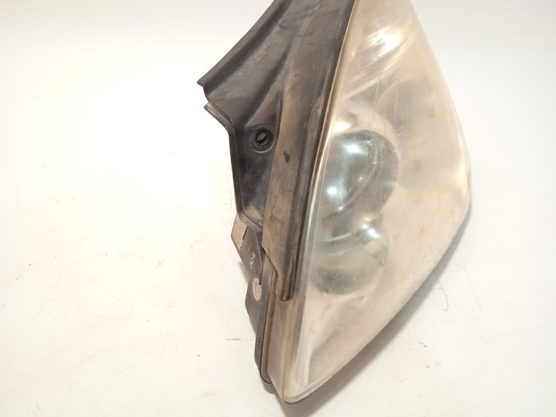 Recambio de faro izquierdo para kia carens iii monospace (un) 2.0 crdi 140 referencia OEM IAM 921011D020  