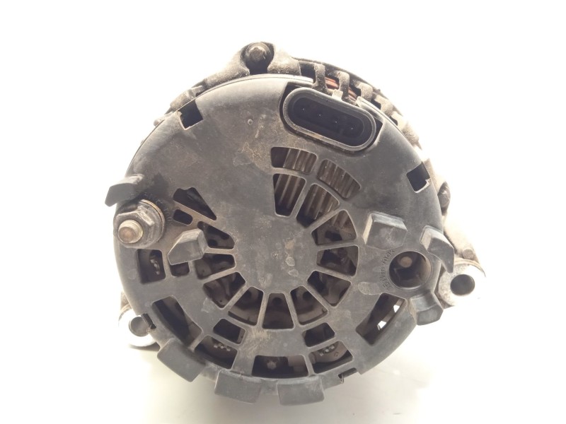 Recambio de alternador para ssangyong rodius i 2.7 xdi referencia OEM IAM A6651540202 6651540202 