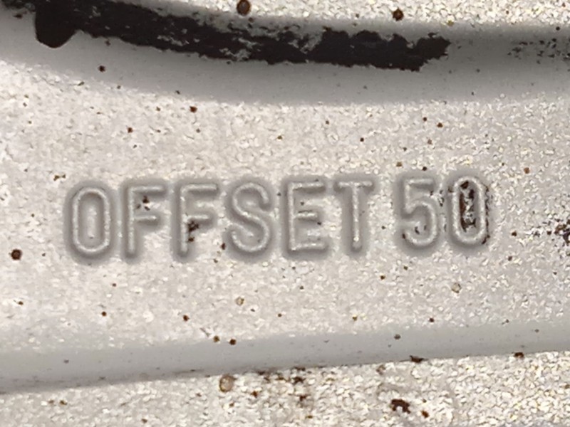 Recambio de llanta para kia cee´d (jd) 1.6 crdi 110 referencia OEM IAM 52910A2220  