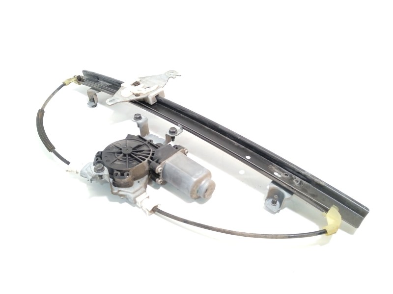 ELEVALUNAS DELANTERO DERECHO 402122B 119030