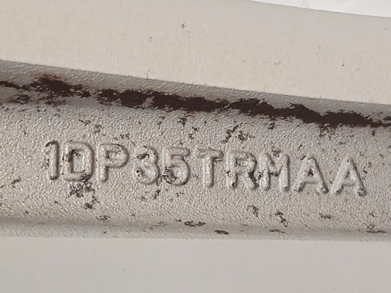 Recambio de llanta para chrysler 300c (lx, le) 3.0 crd referencia OEM IAM 1DP35TRMAA K0UQ72PAKAA UQ72PAKAA