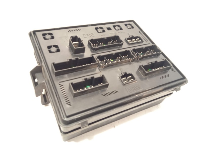 Recambio de caja reles / fusibles para ssangyong rodius i 2.7 xdi referencia OEM IAM 8234021010  A105ED05J12M