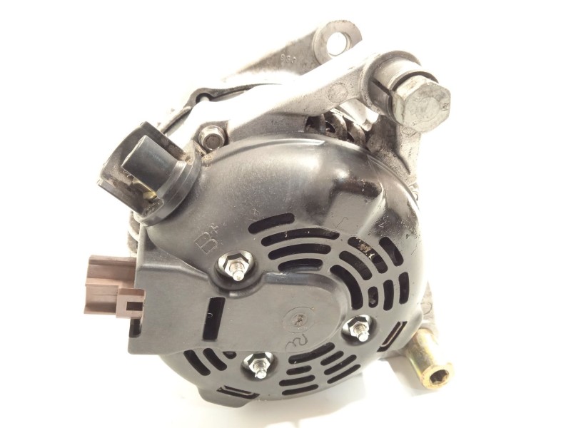 Recambio de alternador para volvo s40 ii (544) 2.0 d referencia OEM IAM MAN7416 63377416010 063377416010