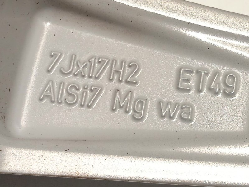 Recambio de llanta para skoda octavia iii combi (5e5, 5e6) 1.6 tdi referencia OEM IAM 5E0601025BG 5E0601025BG8Z8 