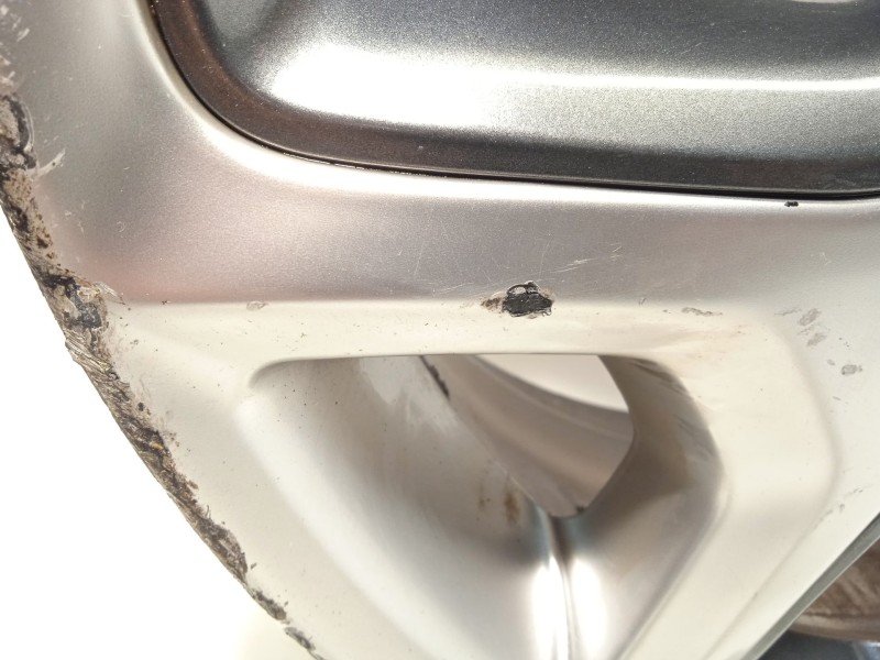 Recambio de llanta para kia sorento iii (um) 2.2 crdi referencia OEM IAM 52905C5330  